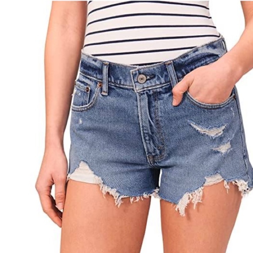 A&F The Mom Short Mid Rise